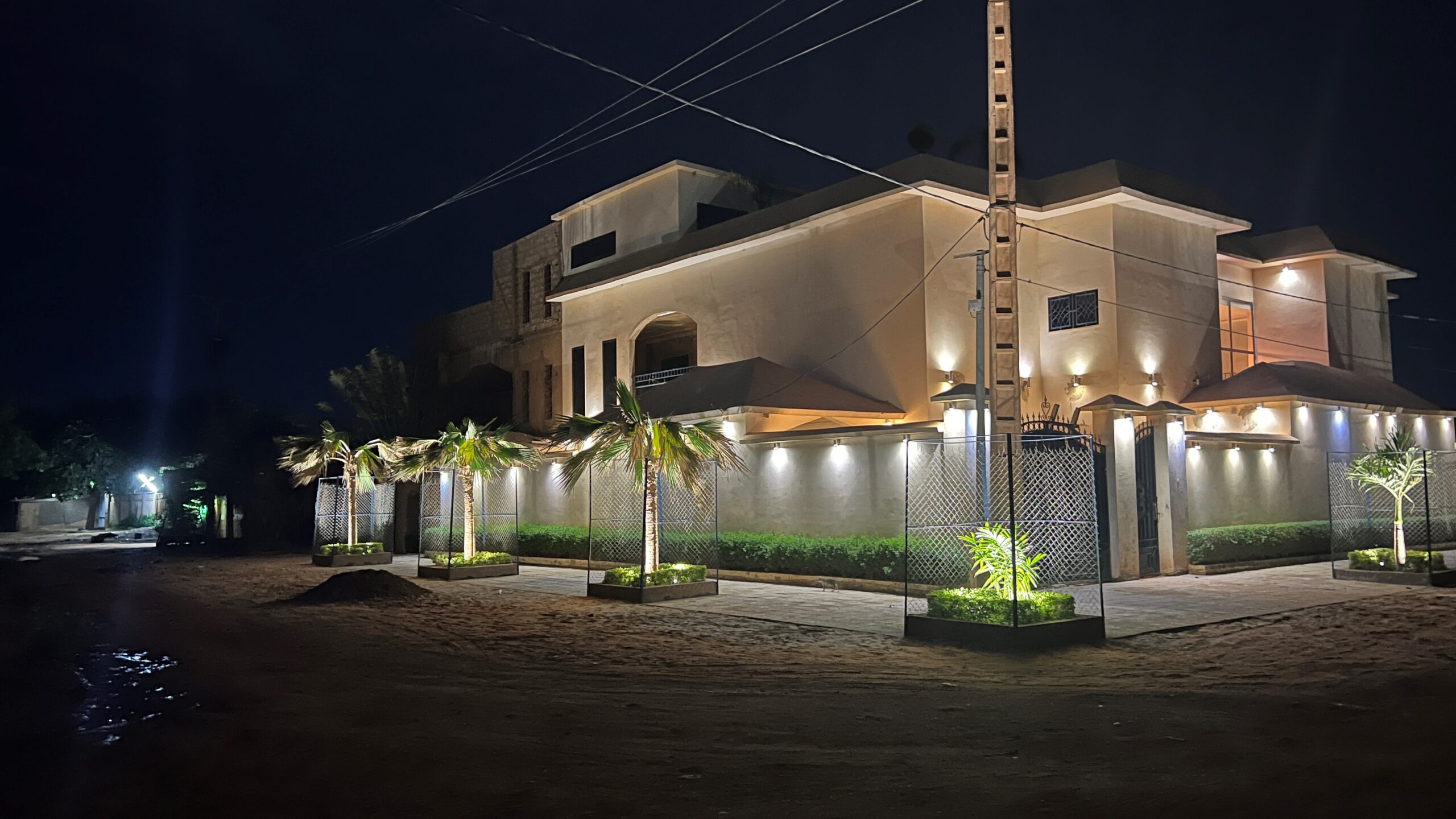 📢 À louer – Bureaux de standing à Niamey (320 m²)